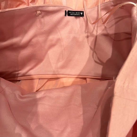 Pre-Owned Zara strapless pink ruffle top. Size L - Picture 4 of 6